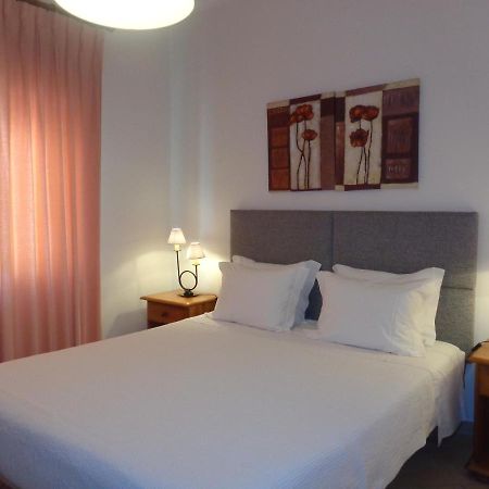 Tenis Mar E Apartment Albufeira Bagian luar foto
