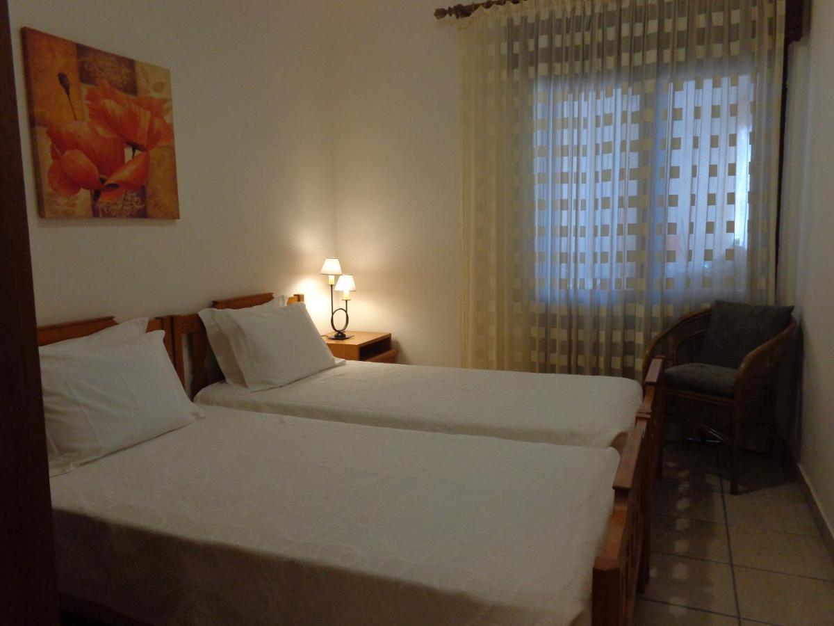 Tenis Mar E Apartment Albufeira Bagian luar foto